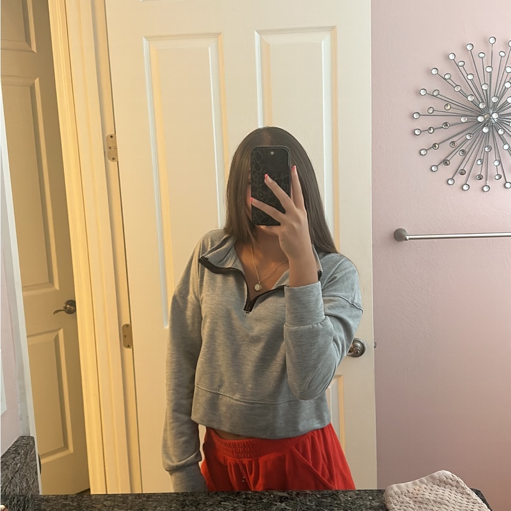 grey cropped crew neck